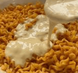 Samyang Cheesy Stir-Fry